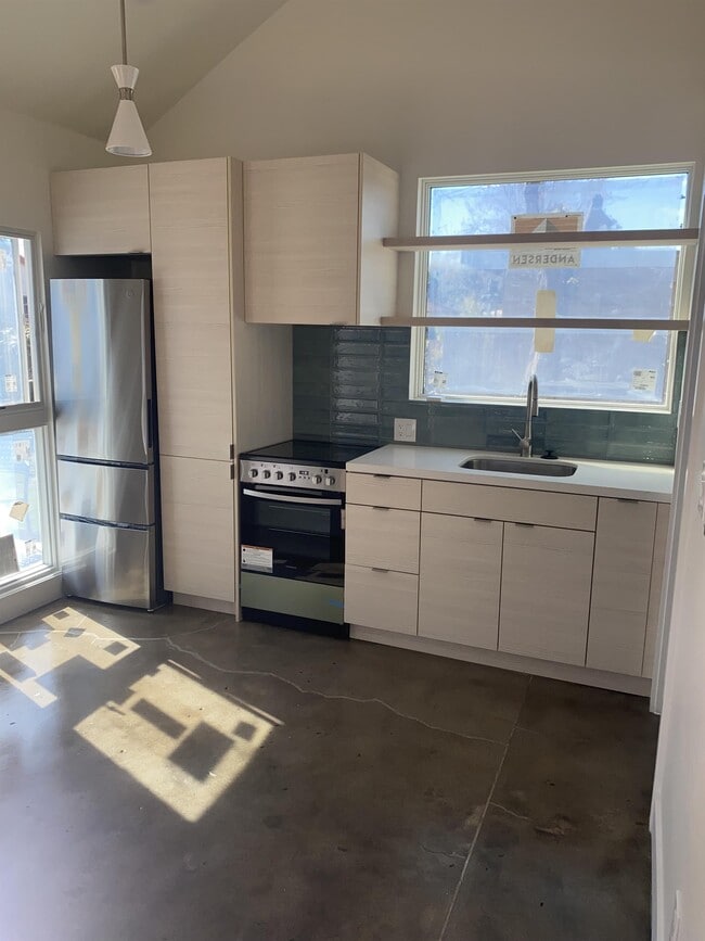 Building Photo - 1506 Alta Vista Dr