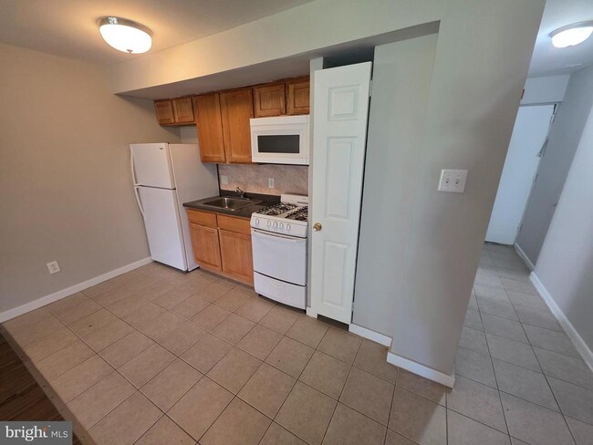 Foto del edificio - 6935 N 15th St