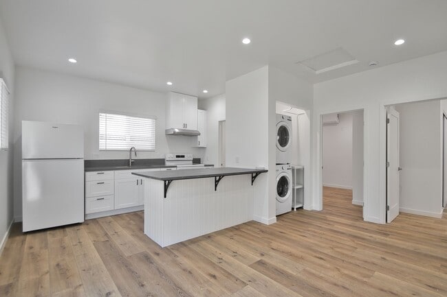 Foto del edificio - 1704 W 169th Pl
