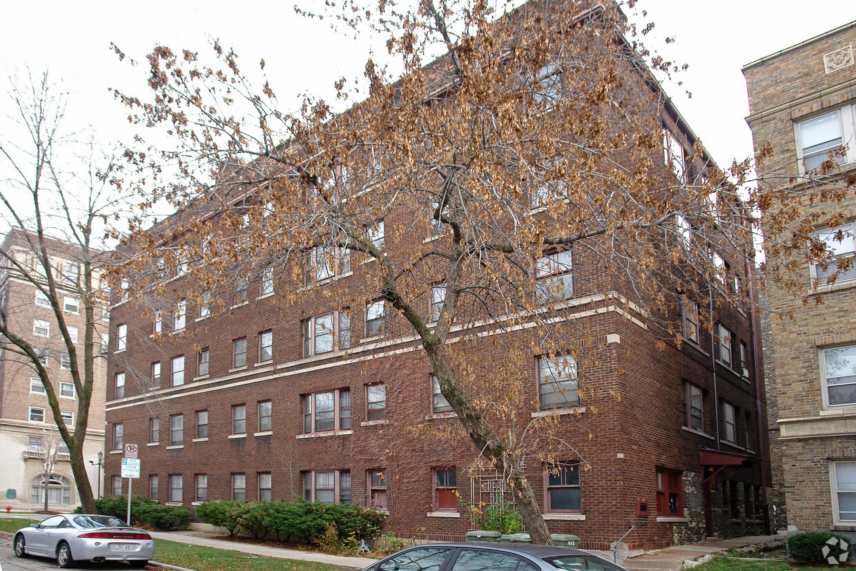 Building Photo - Juneau Apartments