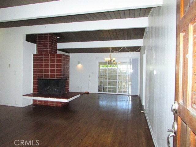 Foto del edificio - 23810 Huber Ave