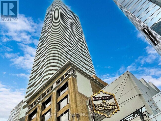 Building Photo - 197 Yonge St