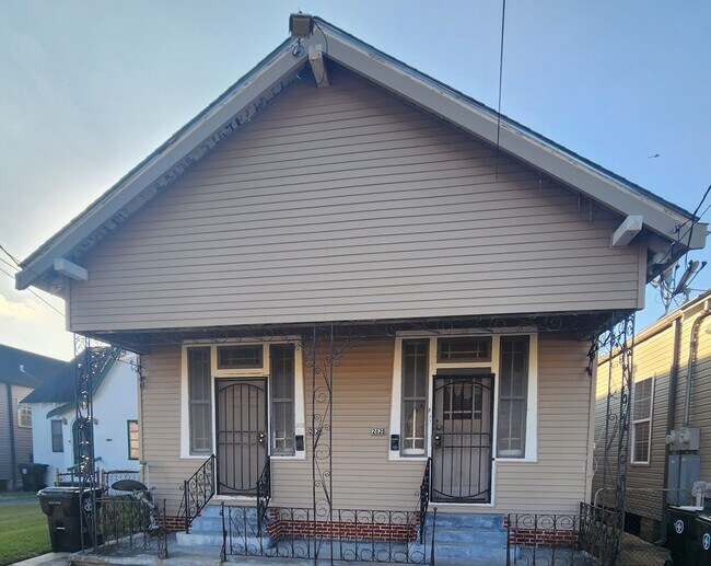 Building Photo - 2626 Republic St