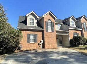 Foto principal - 304 Hazelnut Dr