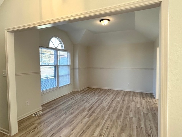 Building Photo - 1001 SW Twin Creek Dr