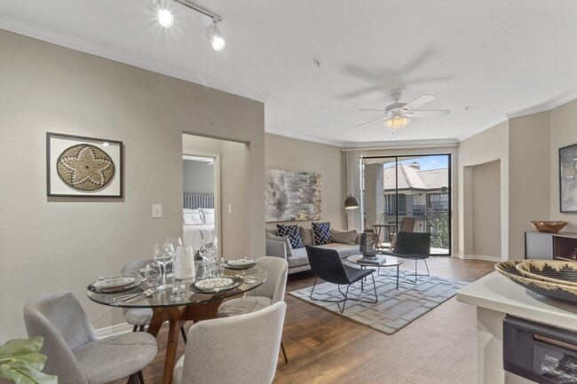 Building Photo - The Lyndon