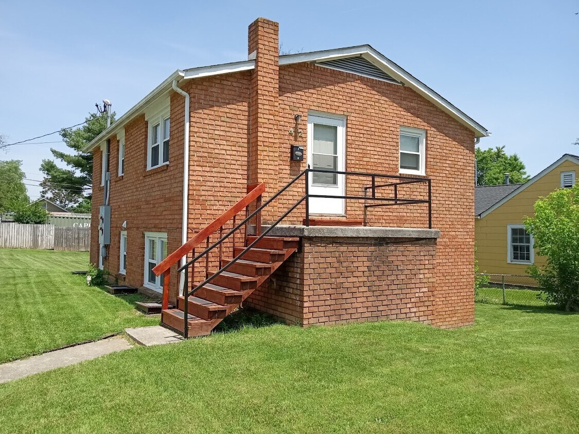 412 Clement St Unit 412 A, Radford, VA 24141 Apartments in Radford