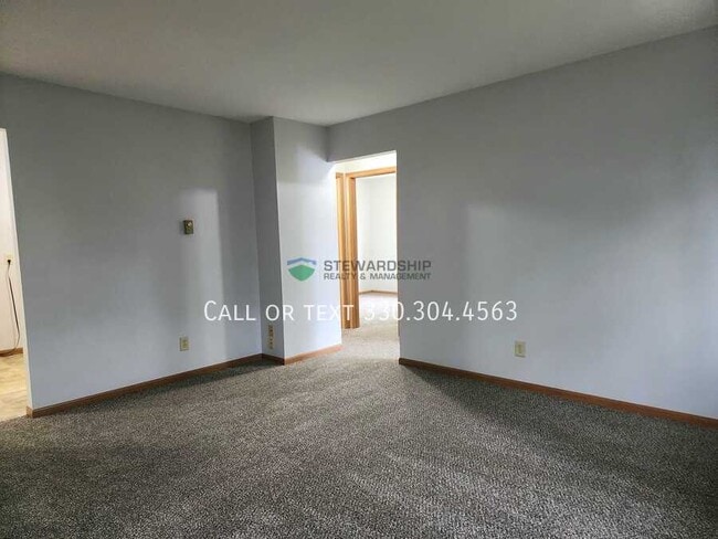 Building Photo - 7270 Stuhldreher St NW