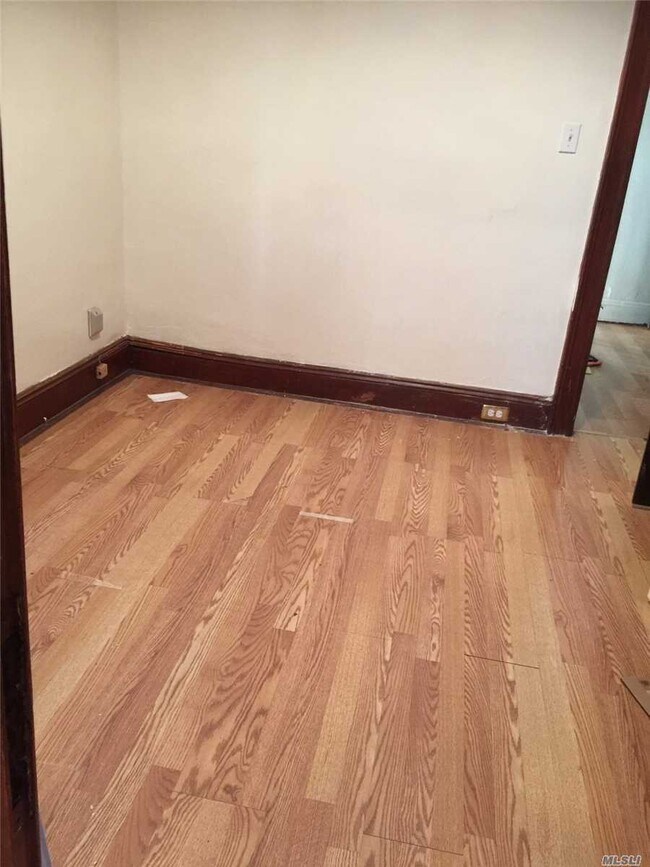 Building Photo - 104-15-104-88 88th Ave