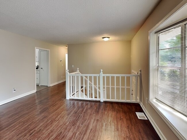 Foto del edificio - 1540 Walnut Ridge Ct