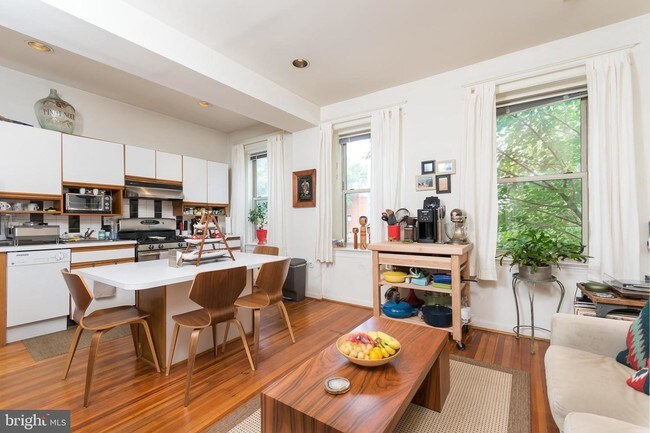 Foto del edificio - 1118 Rhode Island Ave NW