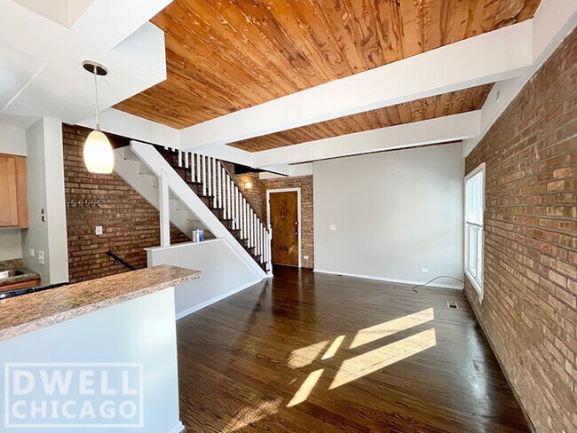 Foto del edificio - 2712 N Mildred Ave