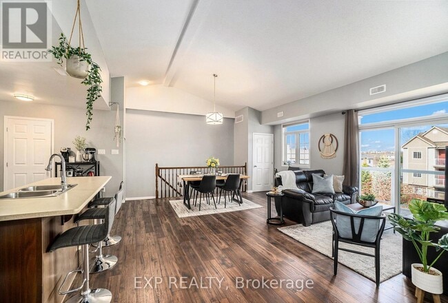 Photo du bâtiment - 105 Artesa Private