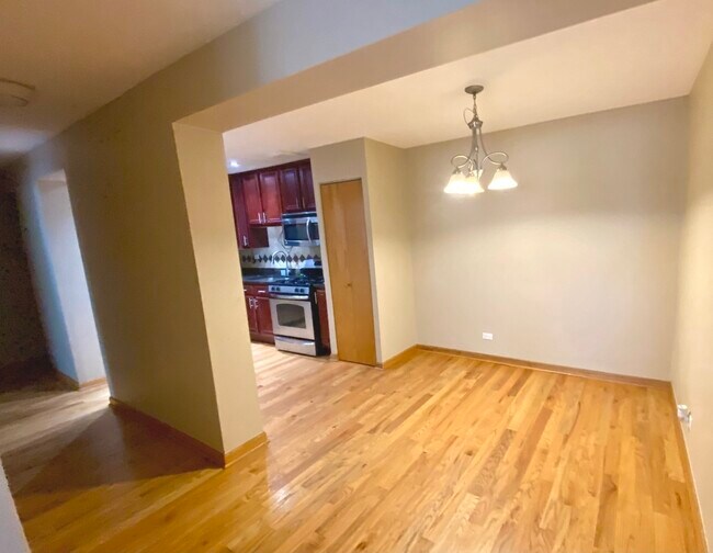 Foto del edificio - 5306 N Cumberland Ave