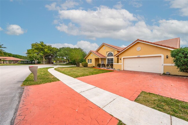 Building Photo - 1400 SW 54th Ave