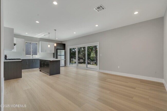 Foto del edificio - 720 8th St