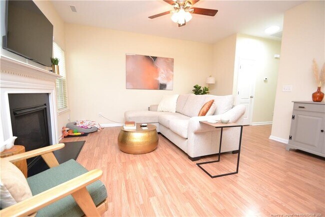 Foto del edificio - 3115 Manhasset Ln