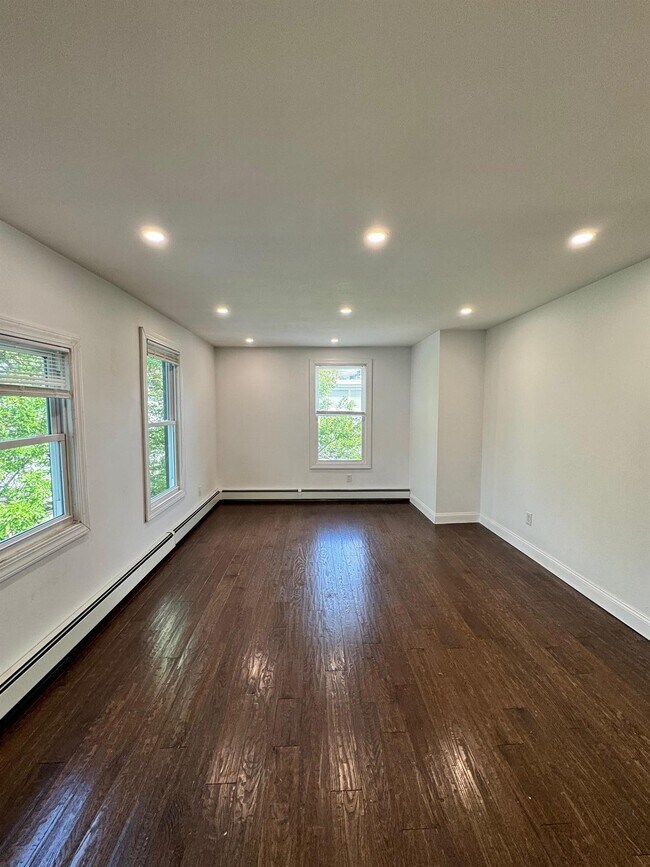 Foto del edificio - 223 Broadway