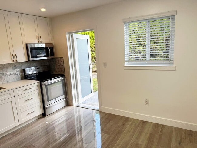 Foto del edificio - 9305 SW 37th St