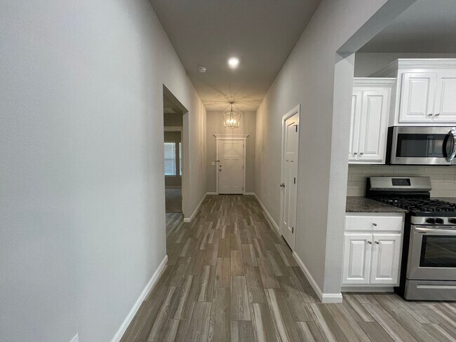 Building Photo - Beautiful home in Bentley Square available...