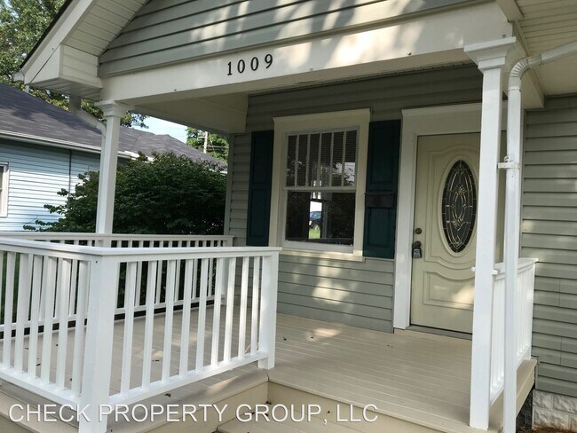 Building Photo - 2 br, 1 bath House - 1009 Brown Avenue