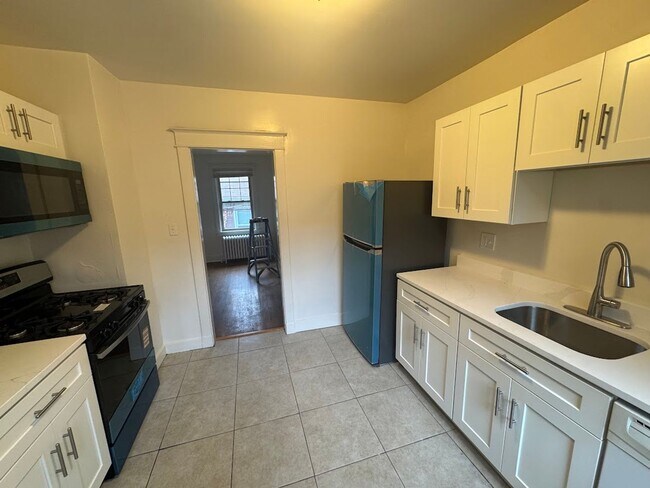 Foto del edificio - Wonderful Duplex in the Heart of Squirrel Hill!