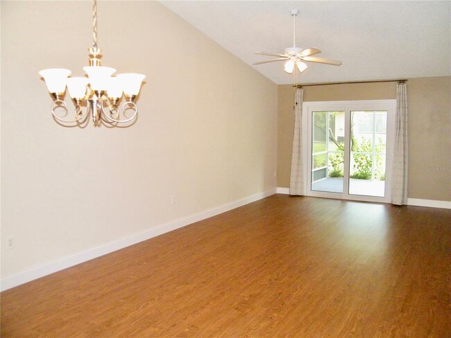 Foto del edificio - 1354 Cadhay Ct