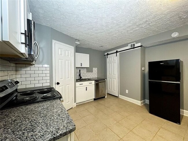 Building Photo - 2963 Redwine Rd