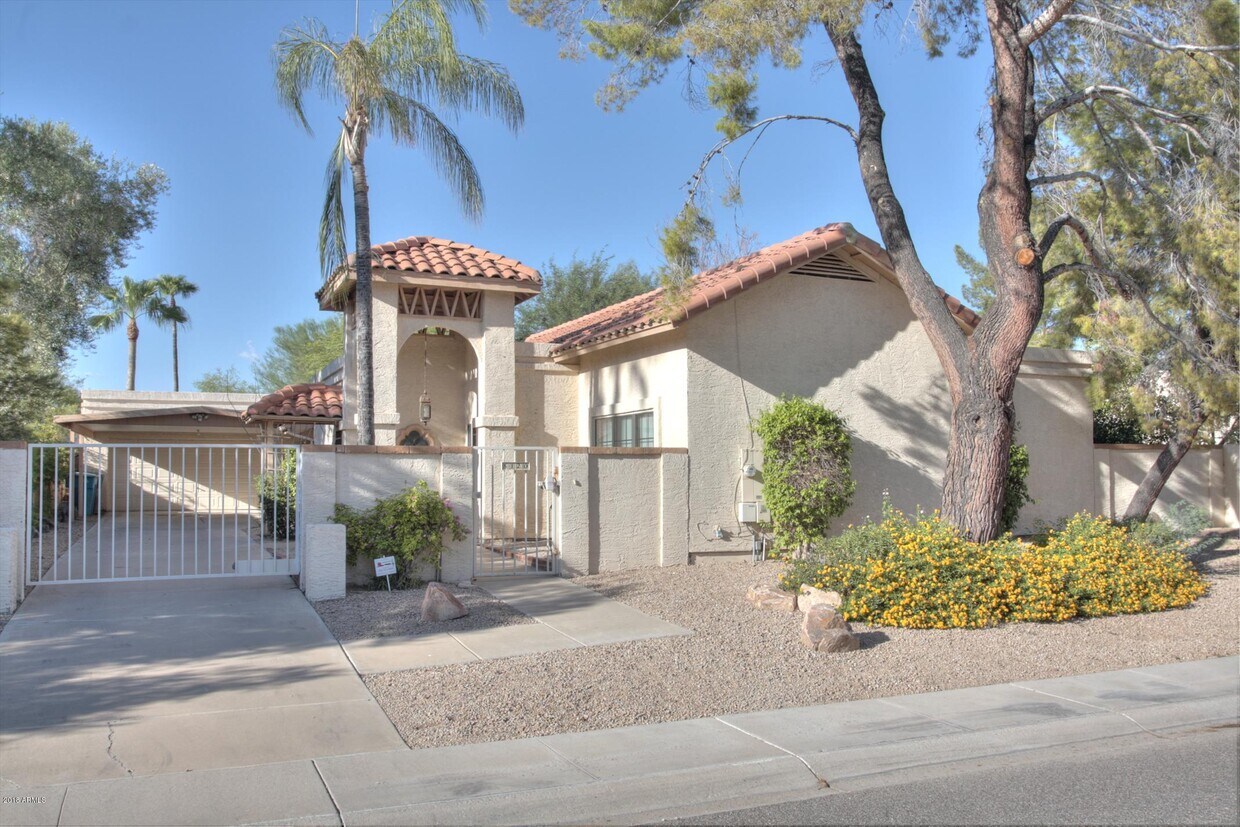 Primary Photo - 5120 E Janice Way