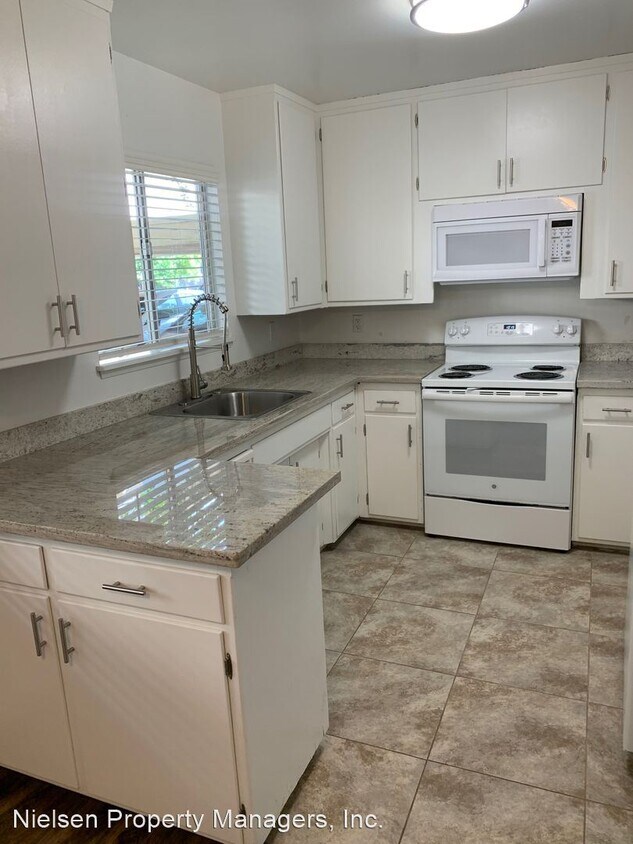 Foto principal - 2519-2525 H St