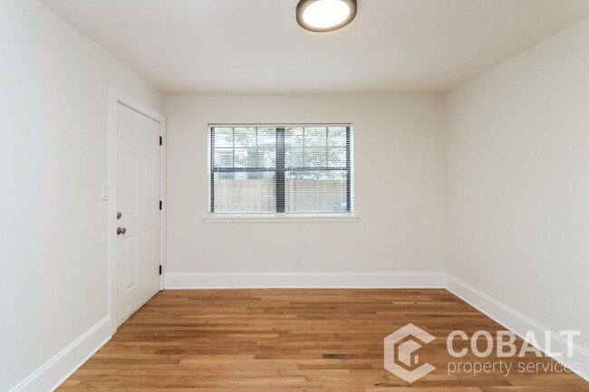 Foto del edificio - 755 St Charles Ave NE