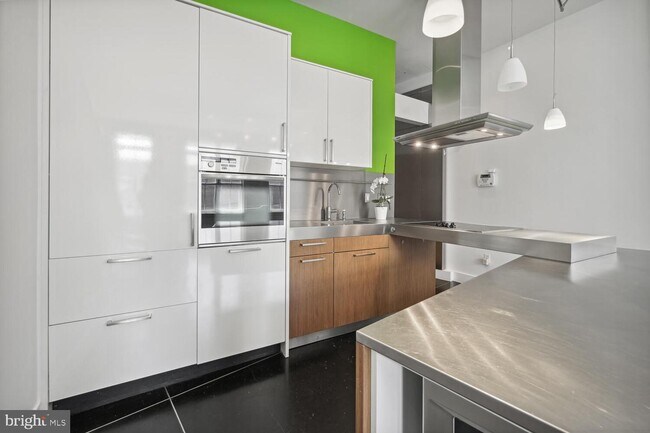 Building Photo - 1237 Congress Ct NW