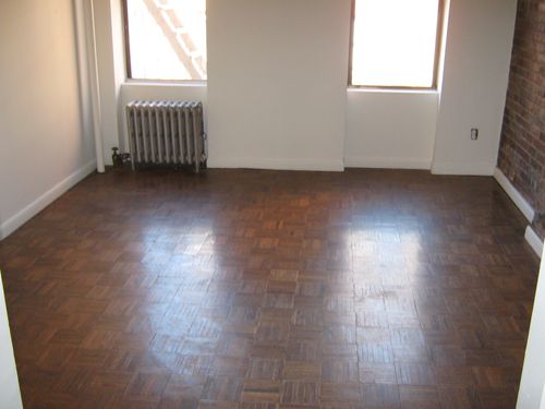 Building Photo - 303 W 21st St