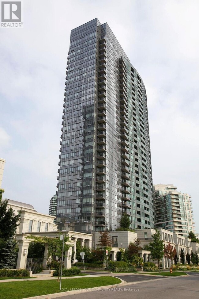 Building Photo - 25 Greenview Ave