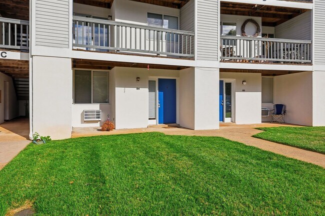 Foto del edificio - 1243 Cedars Ct