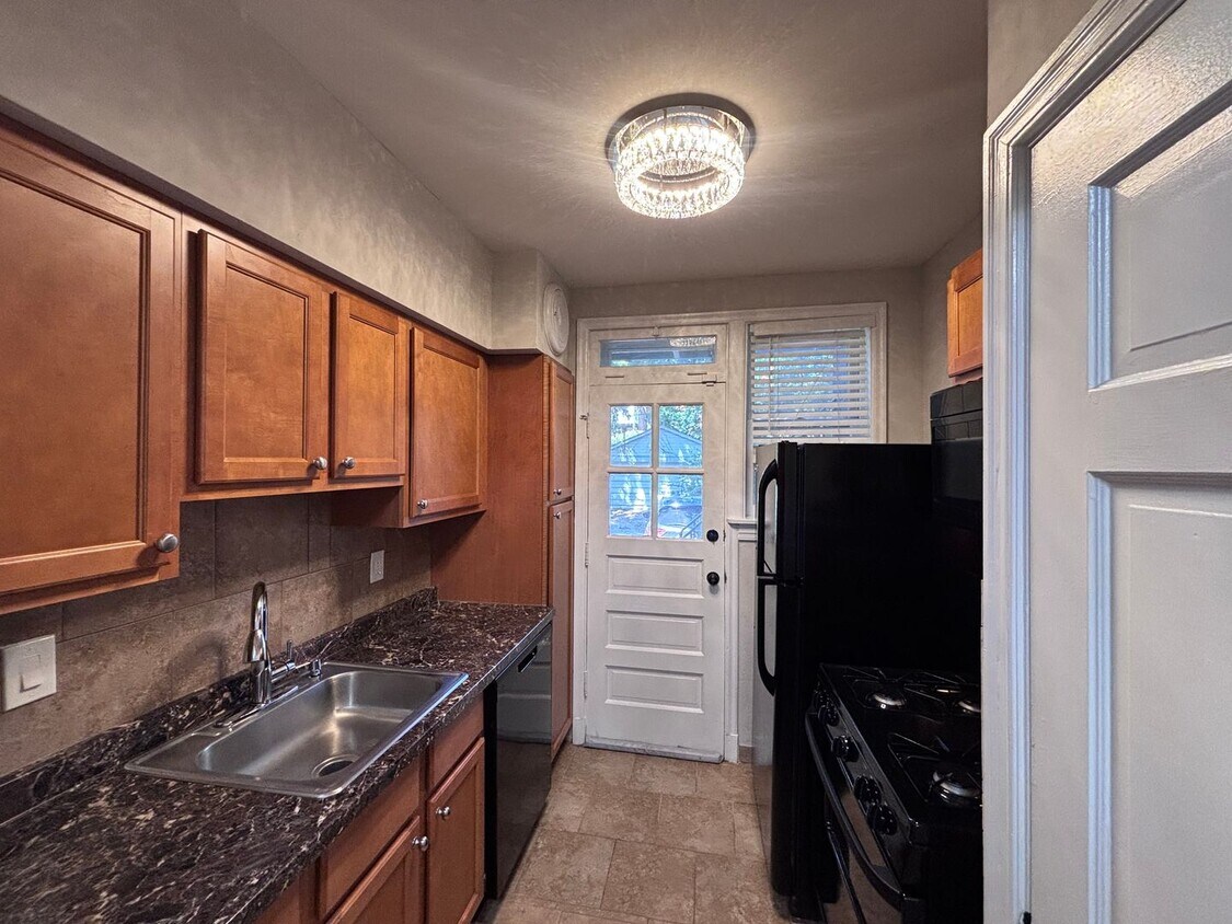 Foto principal - One-Bedroom Apartment in Dogtown*In-Unit W...