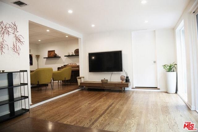 Building Photo - 14328 Albers Street, Los Angeles, CA 91401...