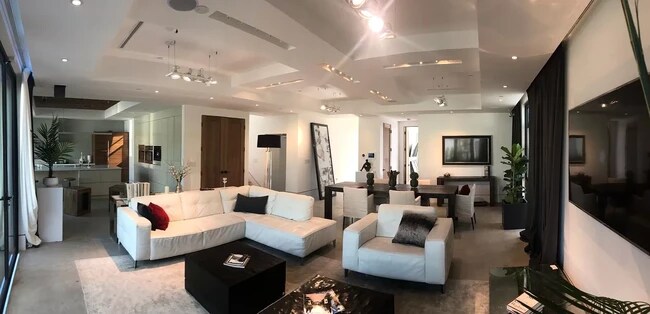 Foto del edificio - 2538 Tilden Ave