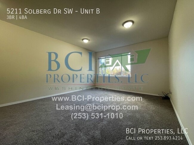 Building Photo - Must See Townhome! 3 Bed 3.5 Bath In Lakew...