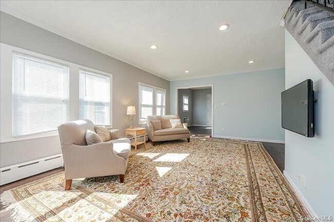 Foto del edificio - 311 E Market St