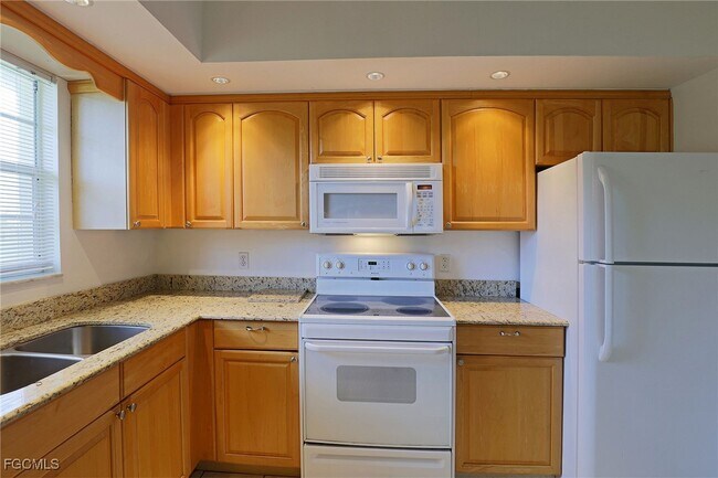 Foto del edificio - 14975 Rivers Edge Ct