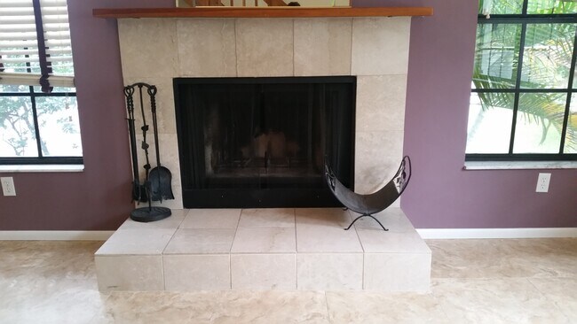 living room - 5744 Calais Blvd N