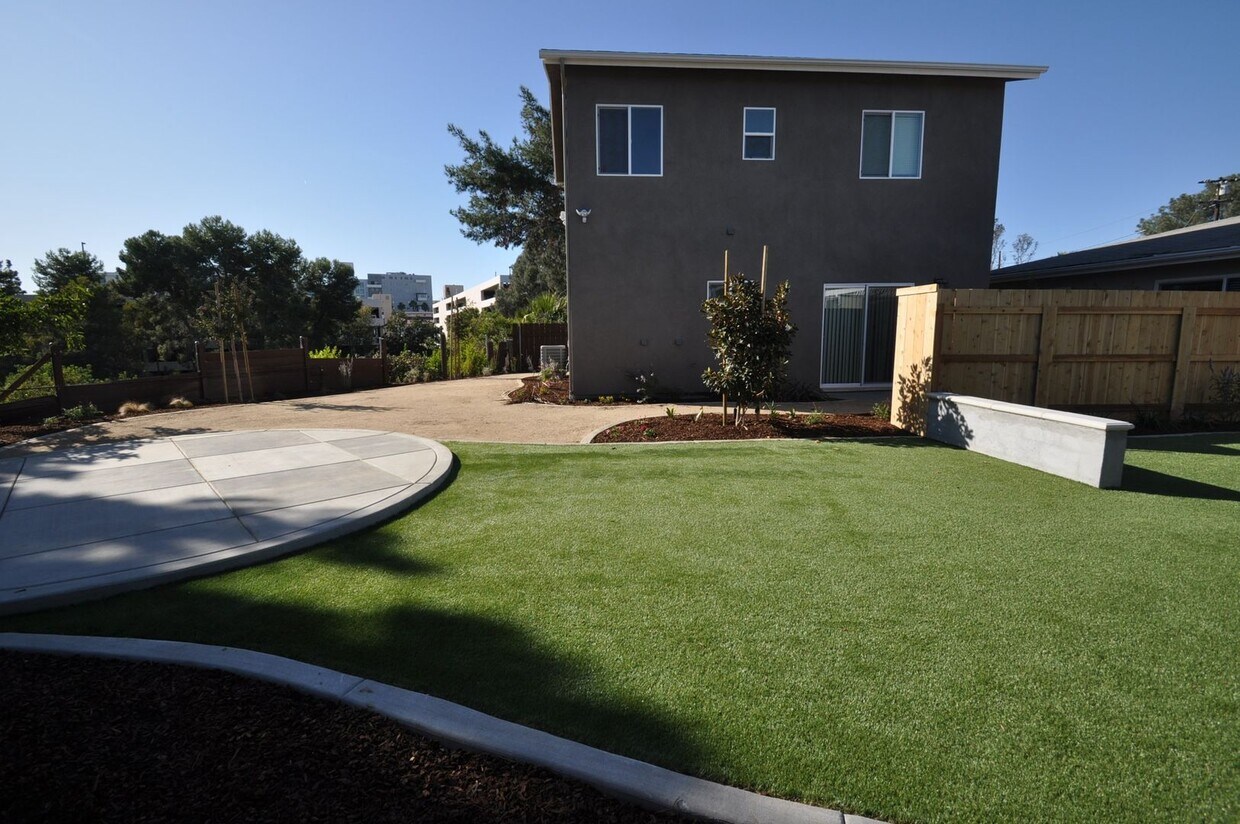 Primary Photo - 6253-6255 Adobe Dr