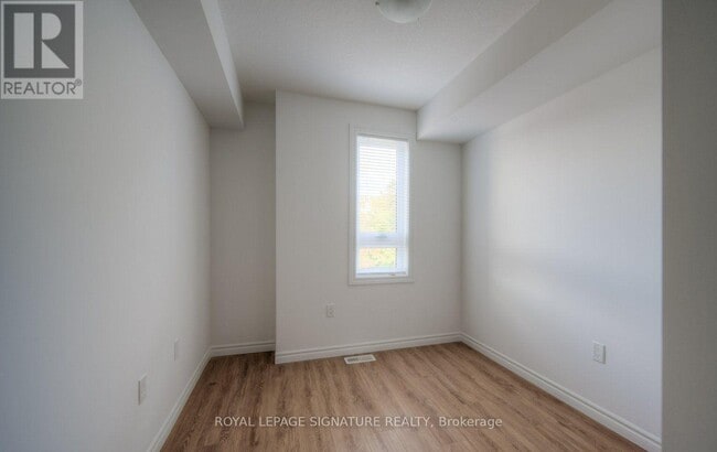 Photo du bâtiment - 374 Prospect Ave