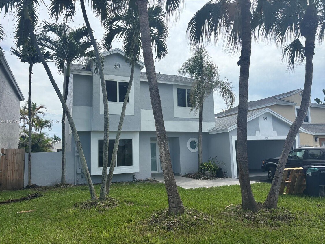 Foto principal - 9435 SW 144th Ct