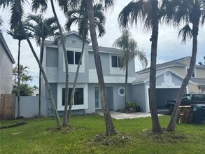 Building Photo - 9435 SW 144th Ct