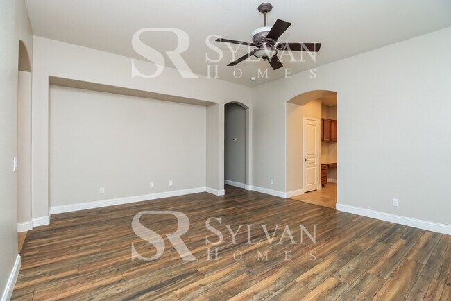 Foto del edificio - At Last, This Is What You Have Been Search...