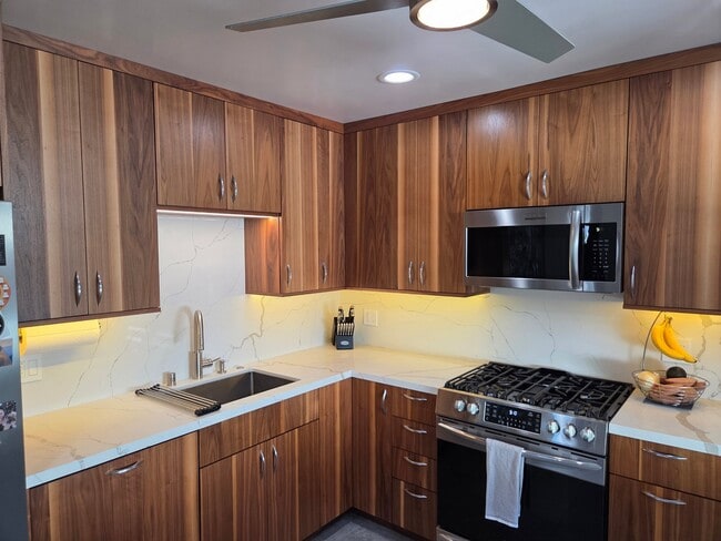 Building Photo - 2601 Huntington Ln