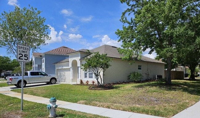Building Photo - 801 Jade Forest Ave