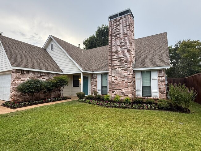 Building Photo - 4052 Pepperwood Dr